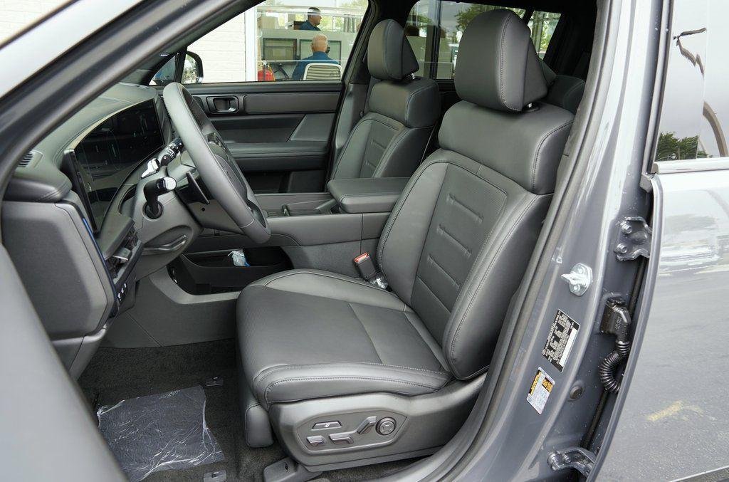 2026 Hyundai Santa Fe Calligraphy - Photo 11