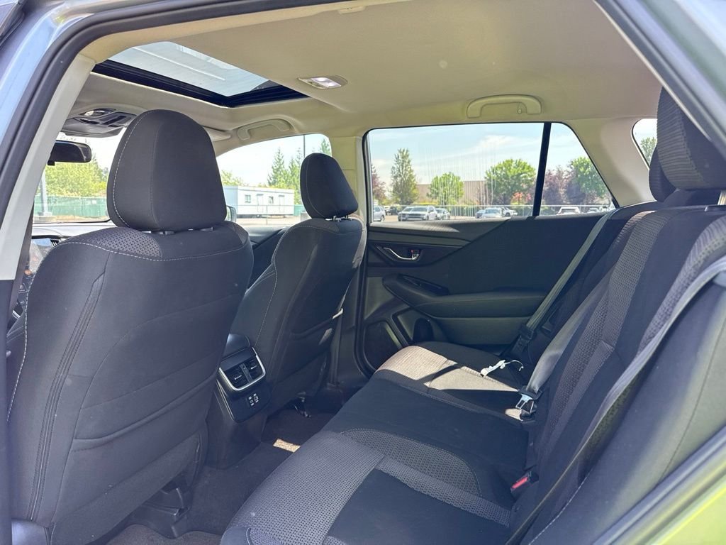 Used 2023 Ice Silver Metallic Subaru Premium image 18