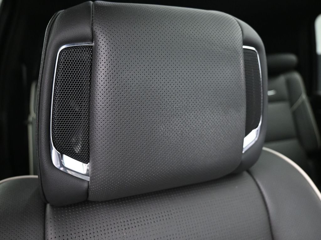 2024 Cadillac Escalade ESV Premium Luxury - Photo 31