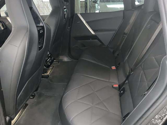 Used 2023 Blue BMW xDrive50 image 4