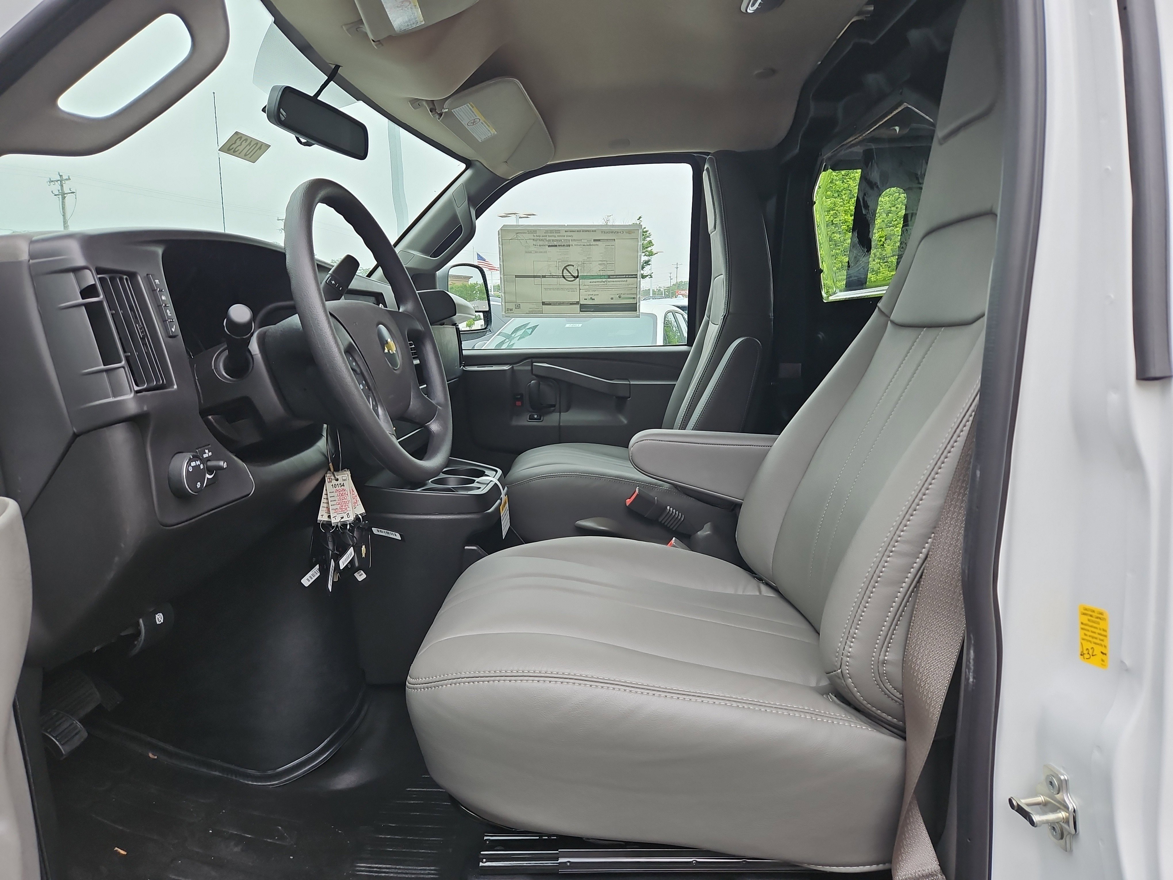 2026 Chevrolet Express Cargo Work Van - Photo 9