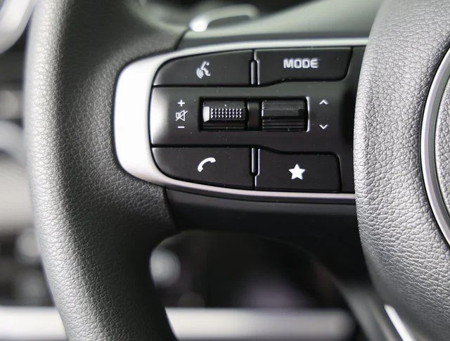 2025 Kia Sportage LX Hybrid - Photo 14