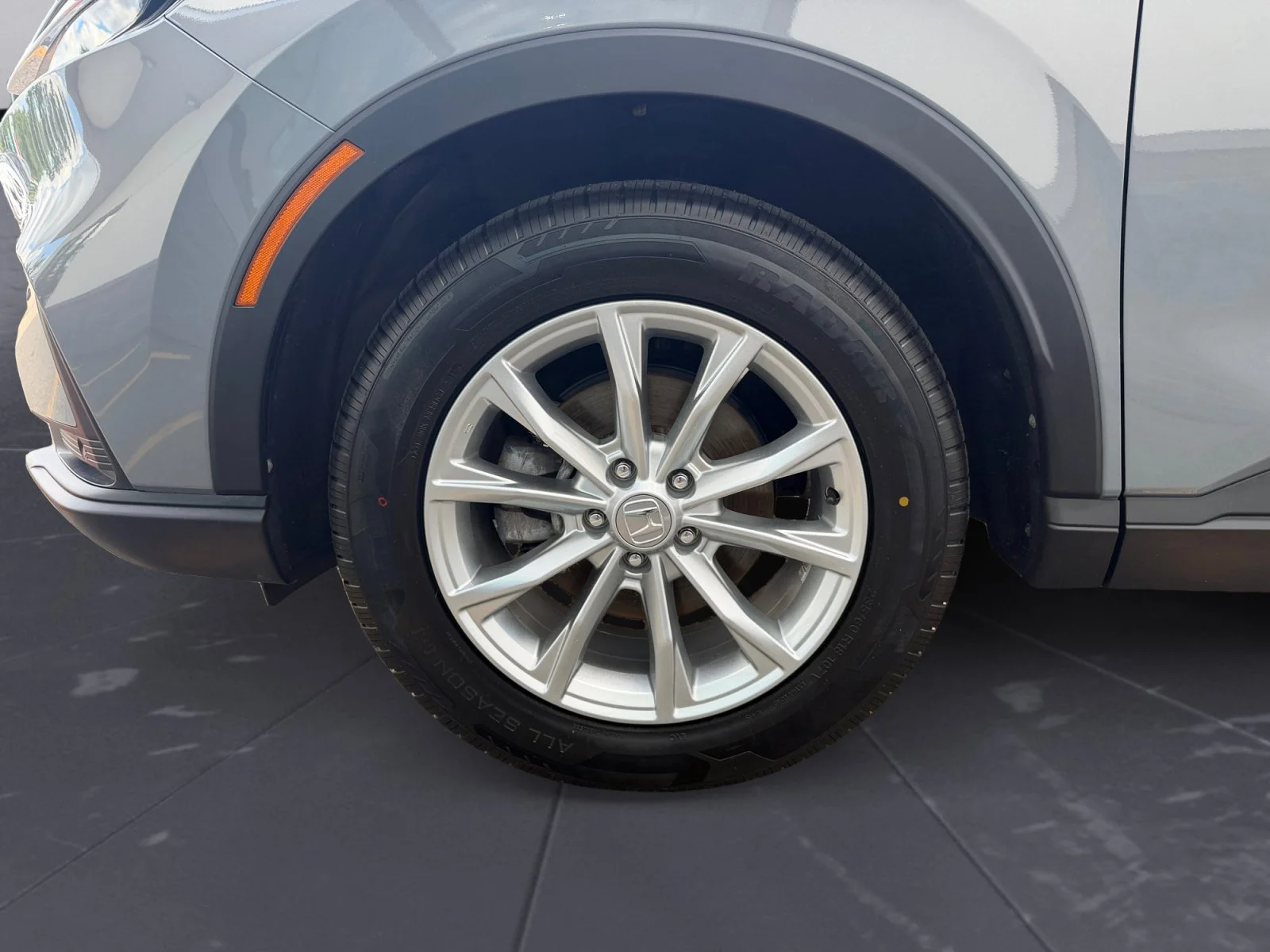 Certified Used 2024 Gray Honda EX-L image 45