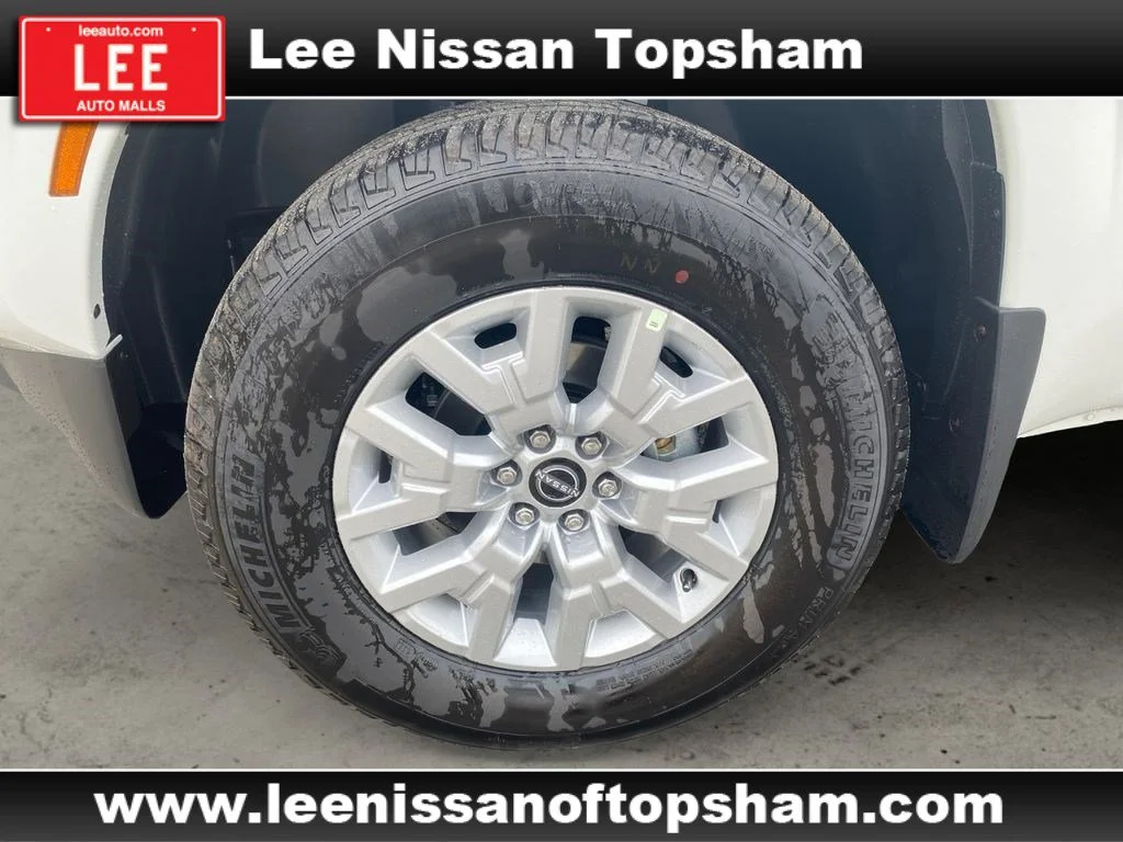 Certified Used 2023 Glacier White Nissan SV image 15