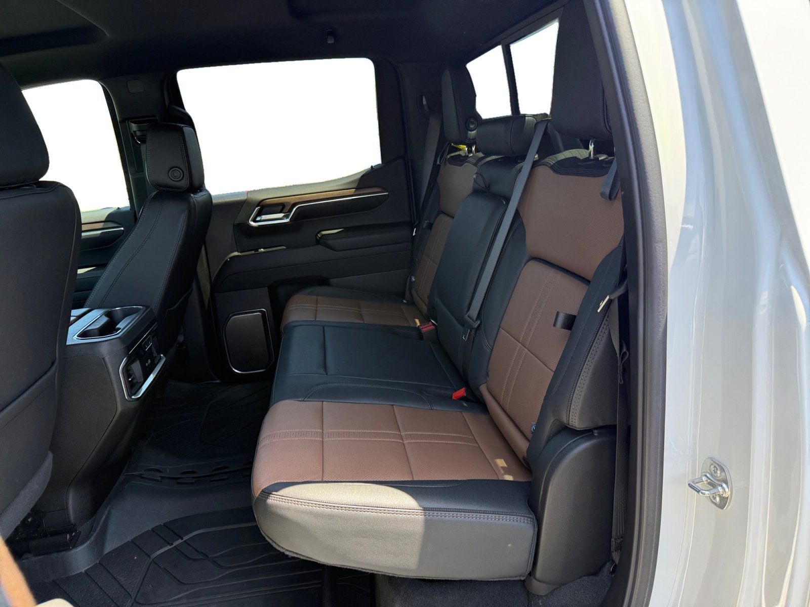 2025 Chevrolet Silverado 1500 High Country - Photo 16