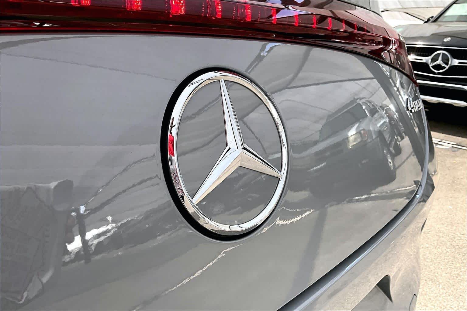 New 2027 MANUFAKTUR Alpine Grey Mercedes-Benz CLA 350 image 4