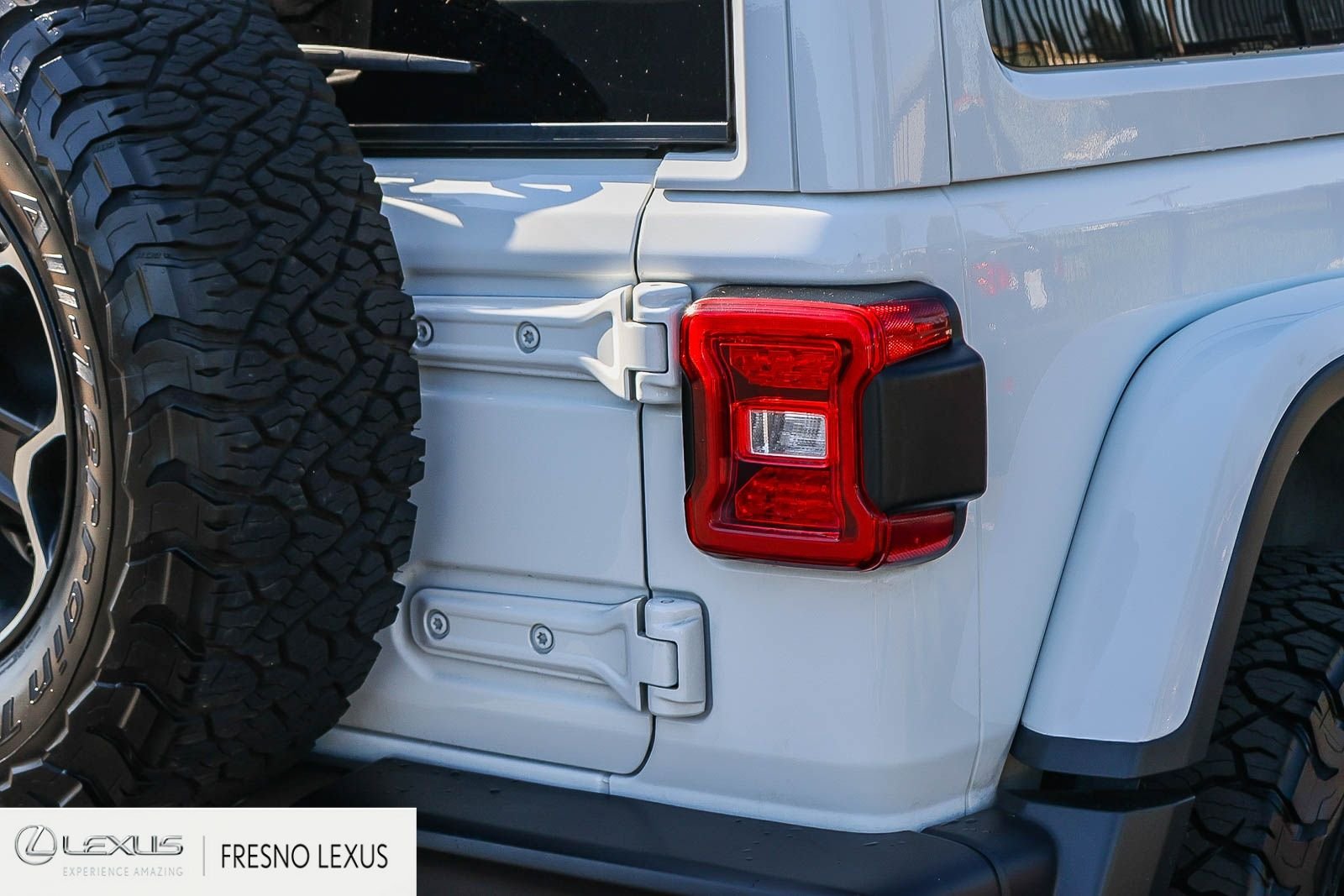 Used 2021 White Jeep Unlimited Rubicon 4xe image 7