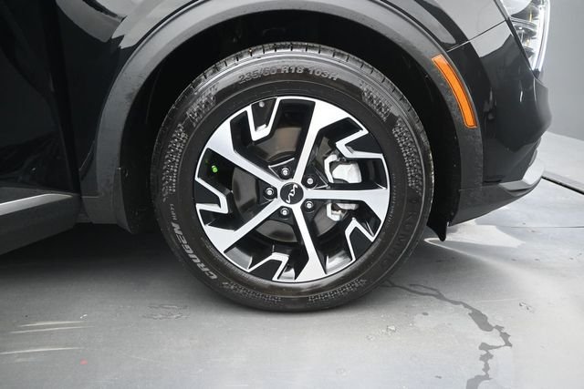 Used 2024 Ebony Black Kia EX image 18