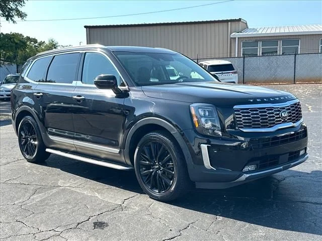 Used 2021 Black Kia SX image 2