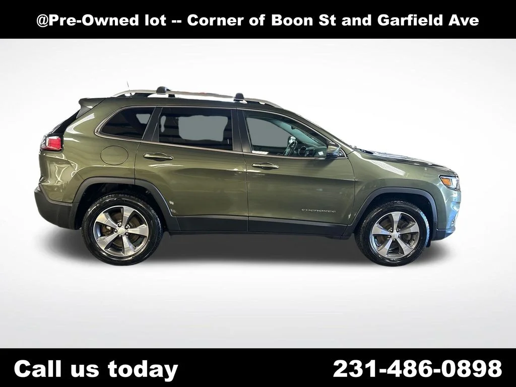 Used 2019 Green Jeep Limited image 6