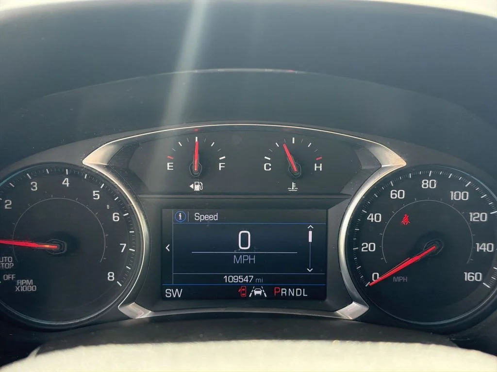 Used 2020 White Chevrolet LT image 12