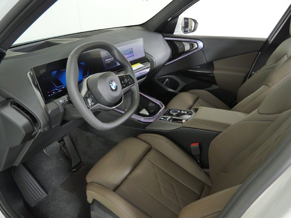 New 2026 Mineral White Metallic BMW 30 xDrive image 33