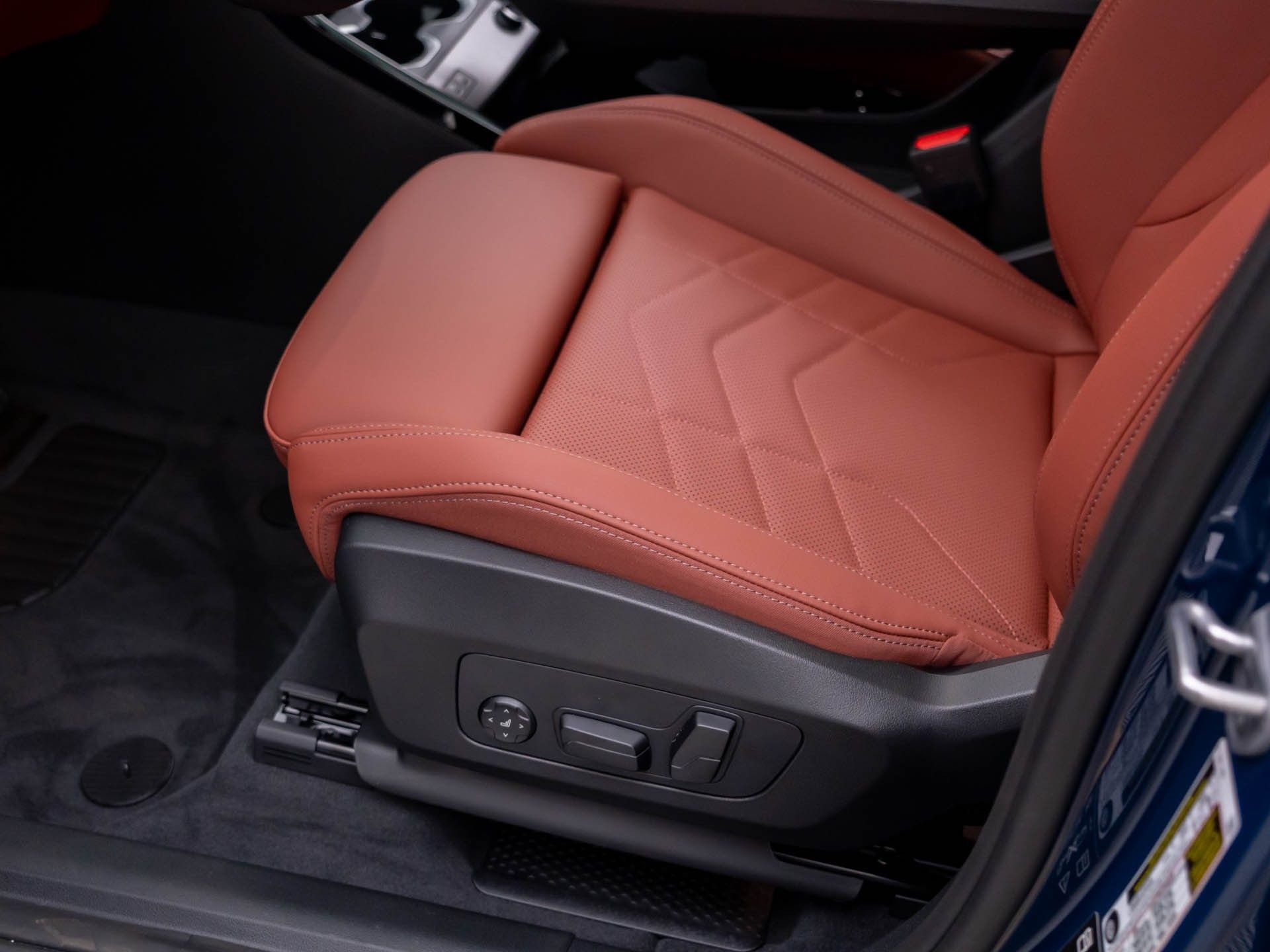 New 2026 Night Dusk Blue Metallic BMW xDrive28i image 17