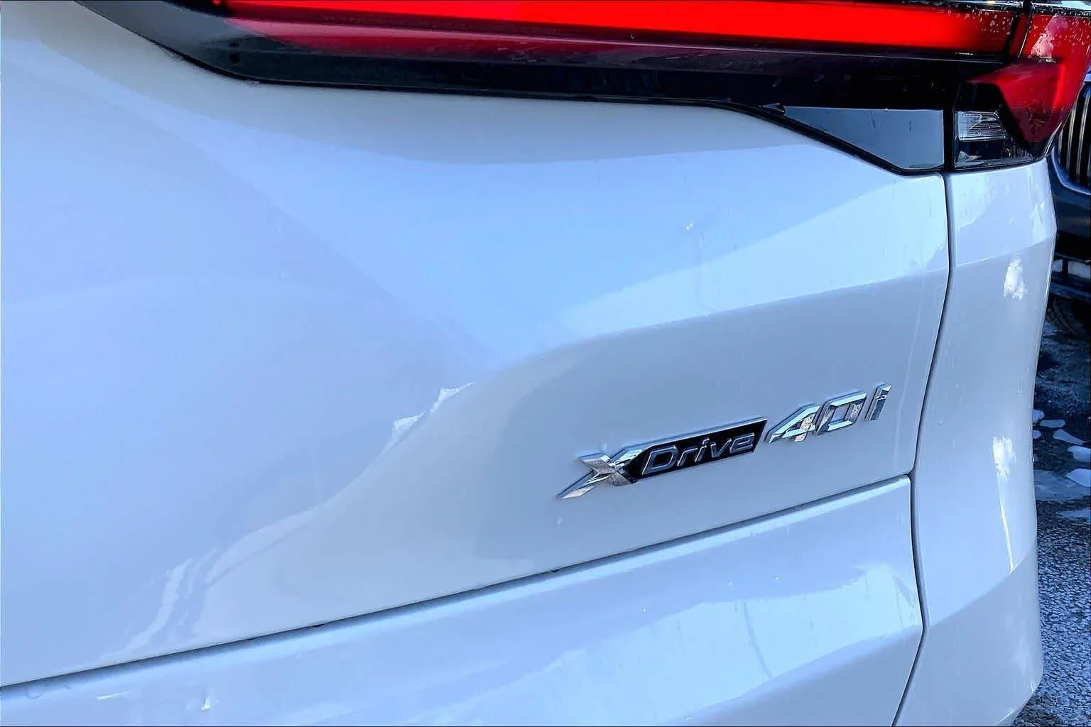 New 2026 Mineral White Metallic BMW xDrive40i image 15