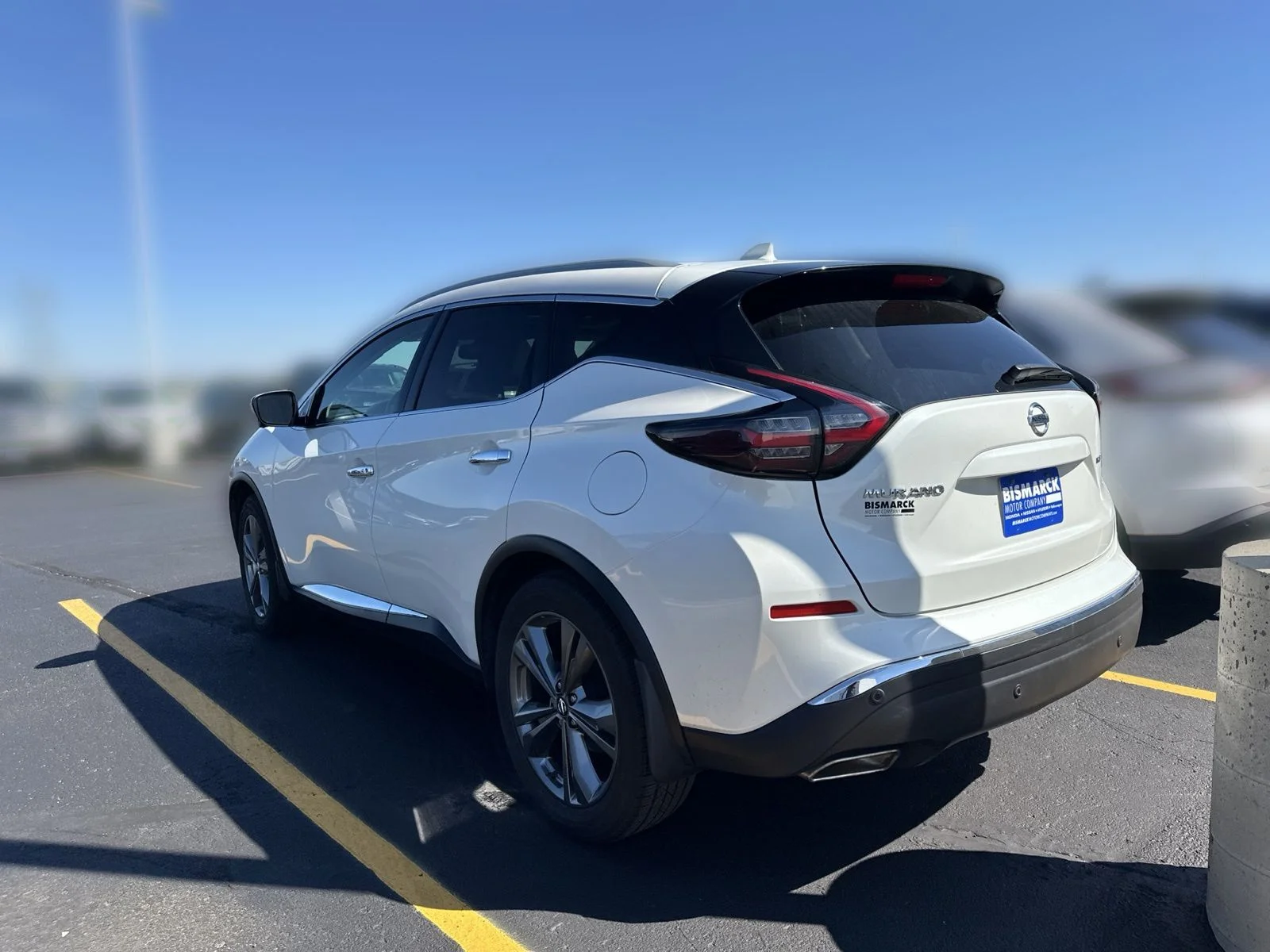 Used 2019 White Nissan Platinum image 4