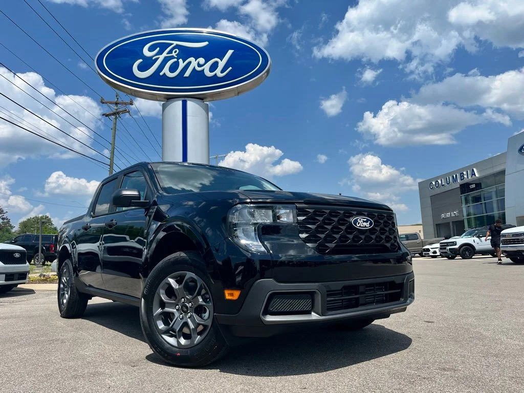 Used 2026 Shadow Black Ford XLT image 2