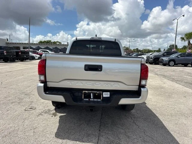 Used 2022 Silver Toyota SR5 image 4