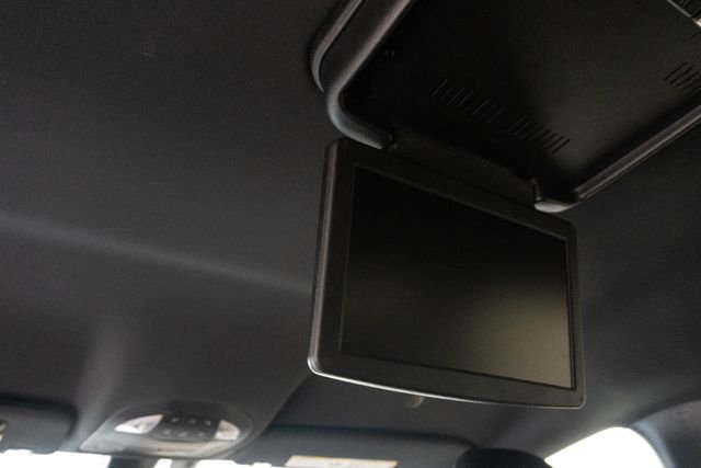 Used 2020 Black Chrysler Touring image 4
