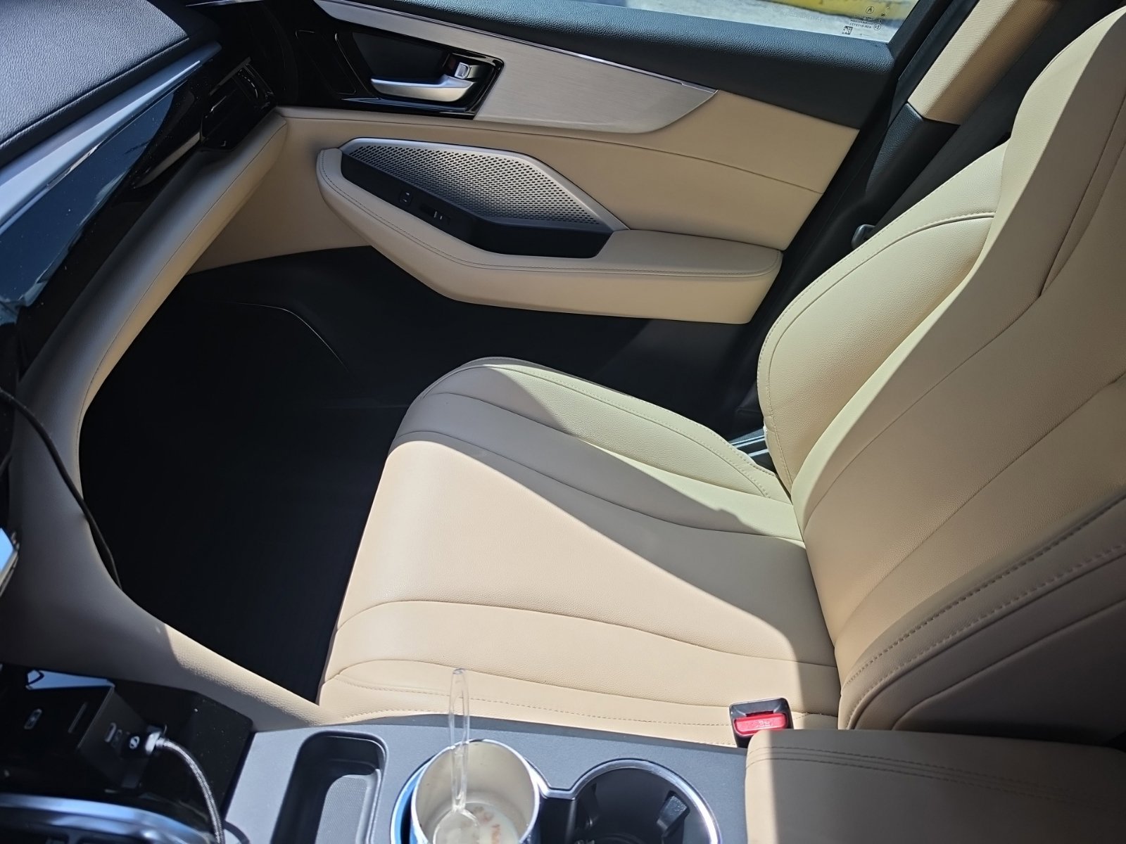 Used 2025 Platinum White Acura Base image 12