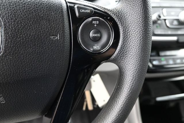 Used 2017 Lunar Silver Metallic Honda LX image 28