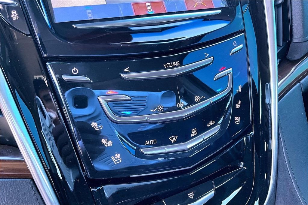 Used 2020 Black Cadillac Luxury image 21