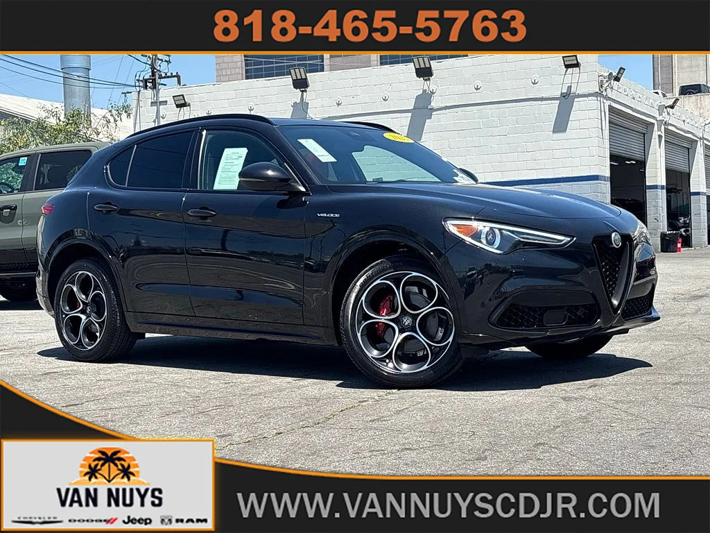 2023 Alfa Romeo Stelvio Veloce AWD's photo