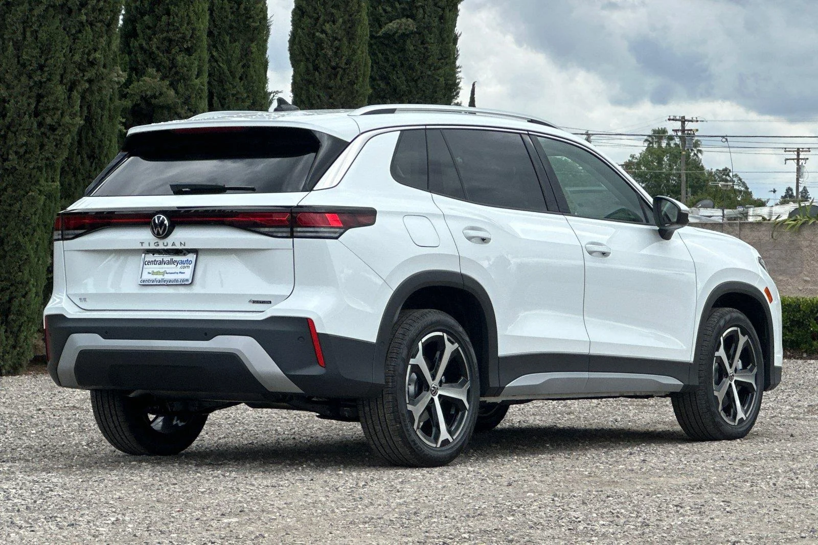 New 2026 Pure White Volkswagen SE image 4
