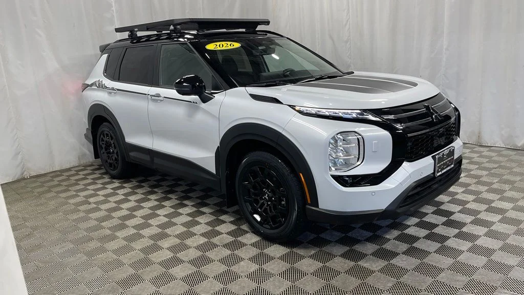 New 2026 White Diamond/Black Roof Mitsubishi TRAIL EDITION S-AWC image 2