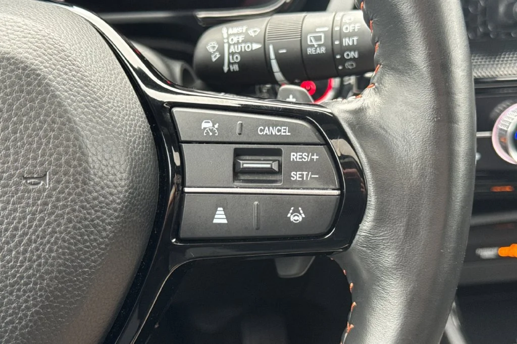Used 2023 Platinum White Pearl Honda Sport Touring image 31