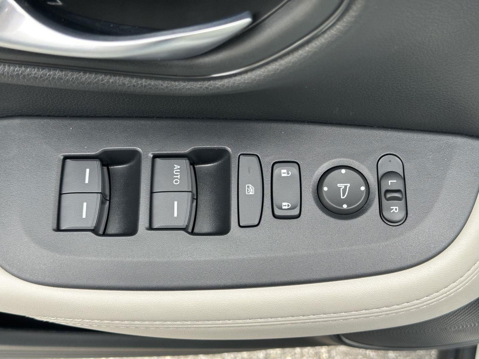 2026 Honda HR-V LX - Photo 12