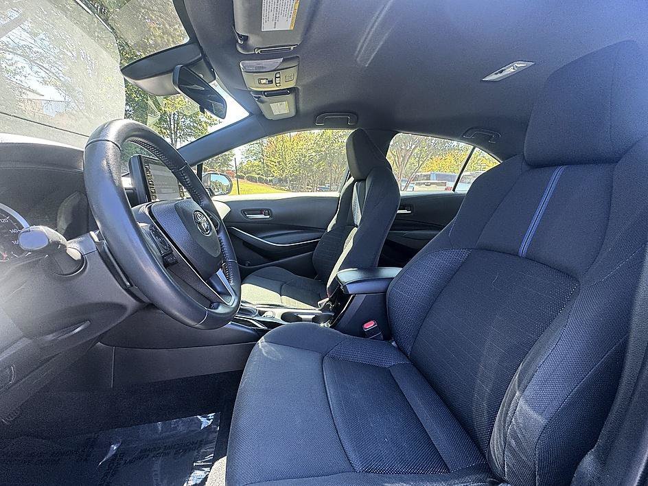 Used 2022 Classic Silver Metallic Toyota SE image 11