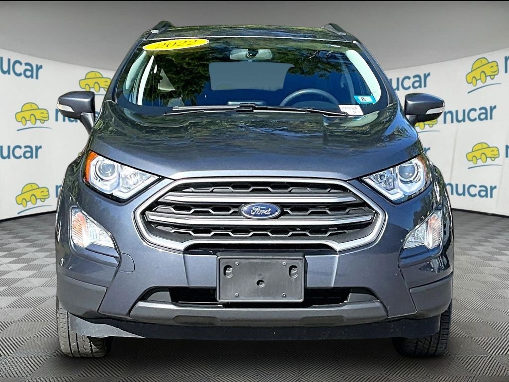 Used 2022 Smoke Metallic Ford SE image 2