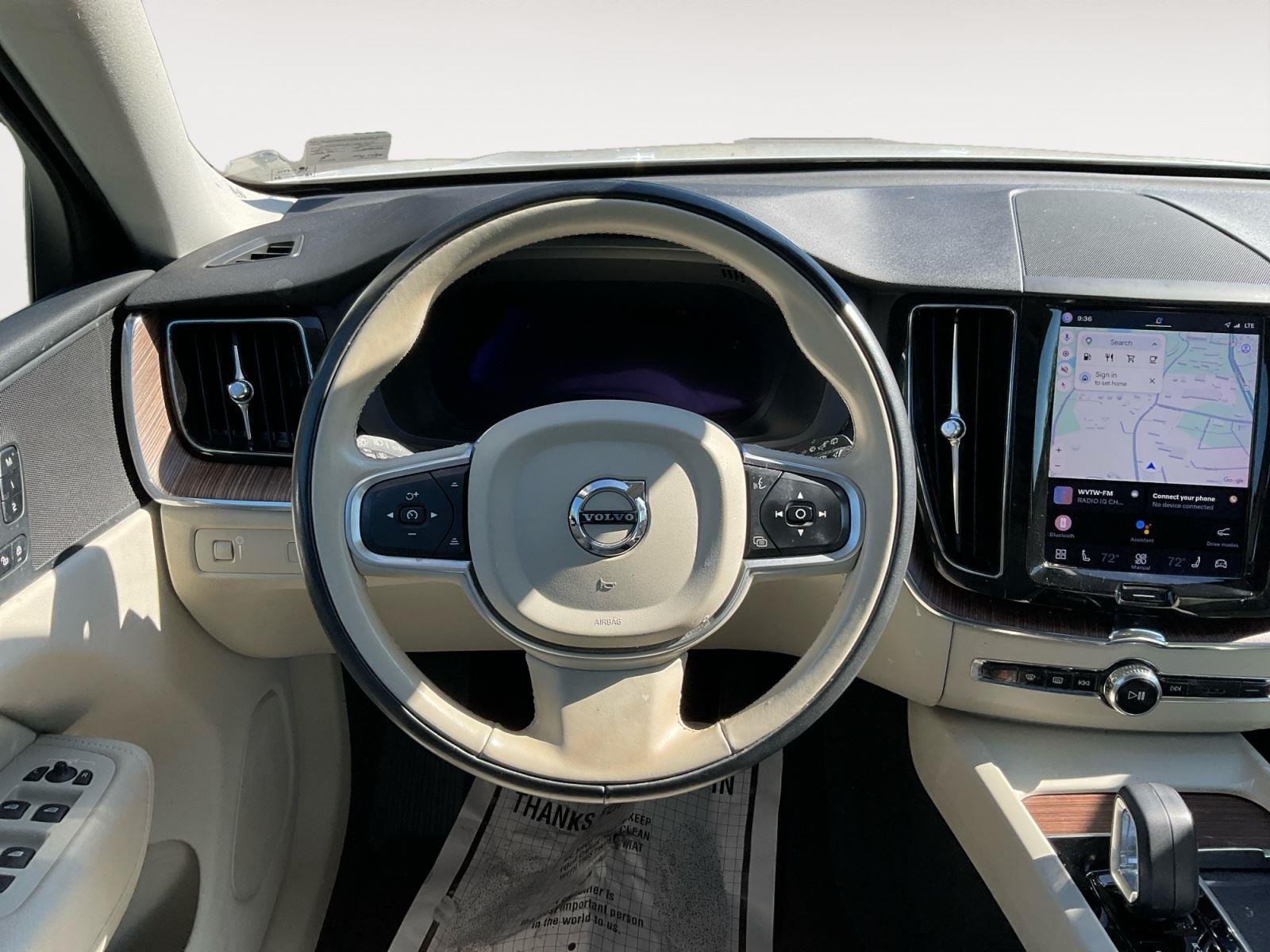 Used 2022 Crystal White Metallic Volvo Momentum image 12