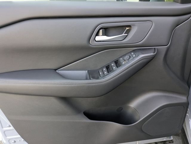 New 2026 Boulder Gray Pearl Nissan SV image 18