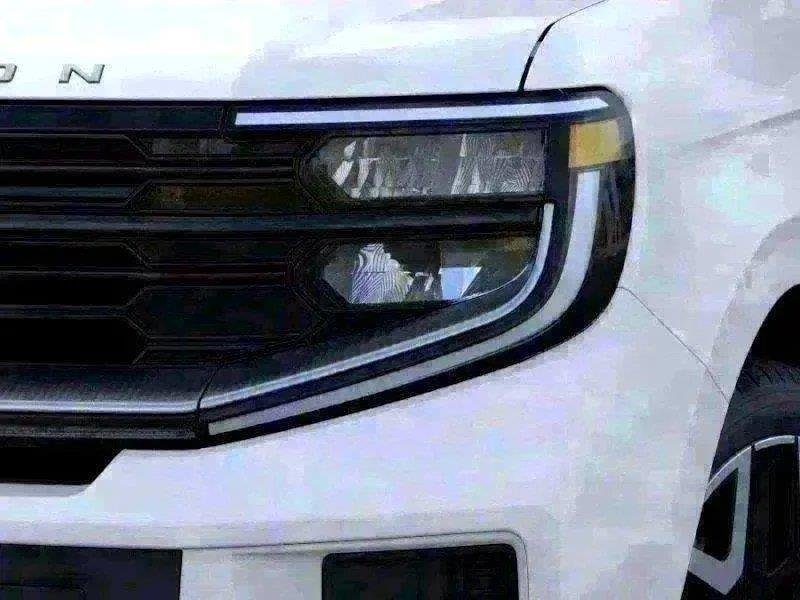 New 2025 Star White Ford Platinum image 30