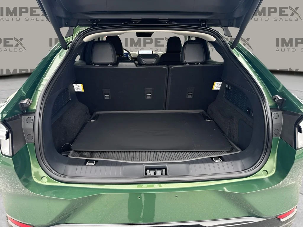 Used 2024 Green Ford Premium image 18
