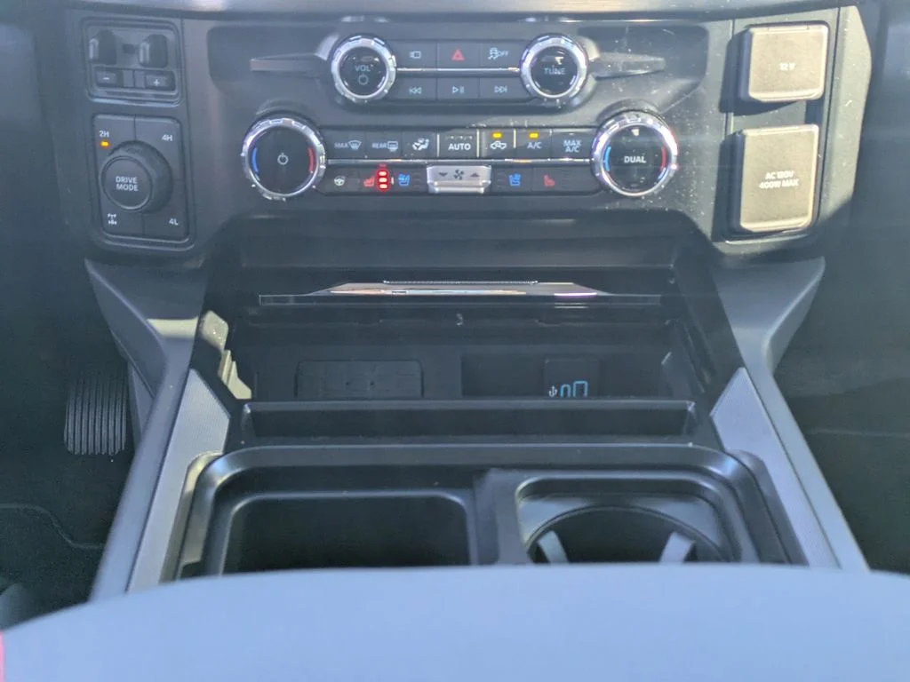 New 2026 Star White Metallic Tri-Coat Ford Lariat image 23
