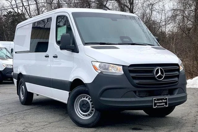 2026 Mercedes-Benz Sprinter 2500 144 WB's photo