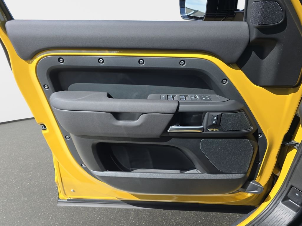 New 2026 Deep Sandglow Yellow Land Rover Trophy Edition Deep Sandglow image 28