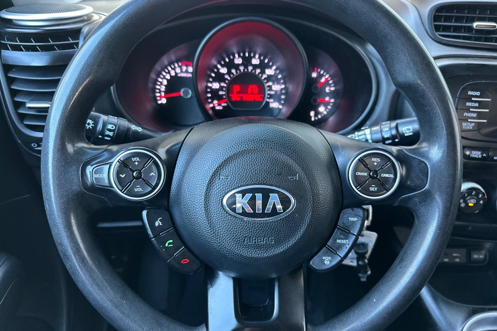Used 2016 Green Kia Base image 23