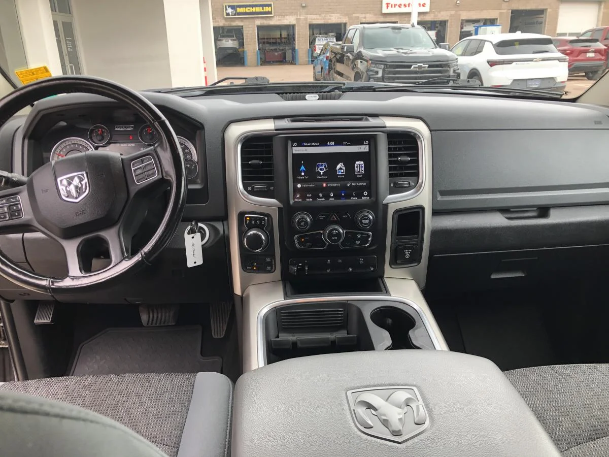 Used 2019 Silver RAM Warlock 4x4 Crew Cab image 16