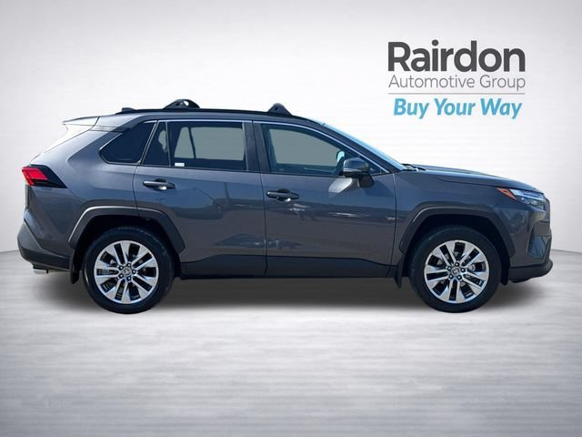 Used 2025 Magnetic Gray Metallic Toyota XLE Premium image 8