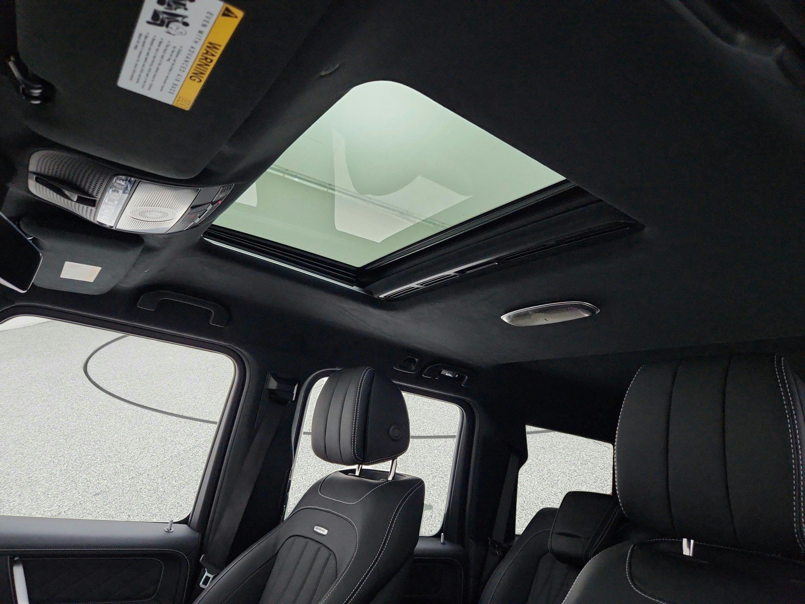 New 2027 MANUFAKTUR Arabian Grey Non- Metallic Mercedes-Benz AMG® G 63 SUV image 18
