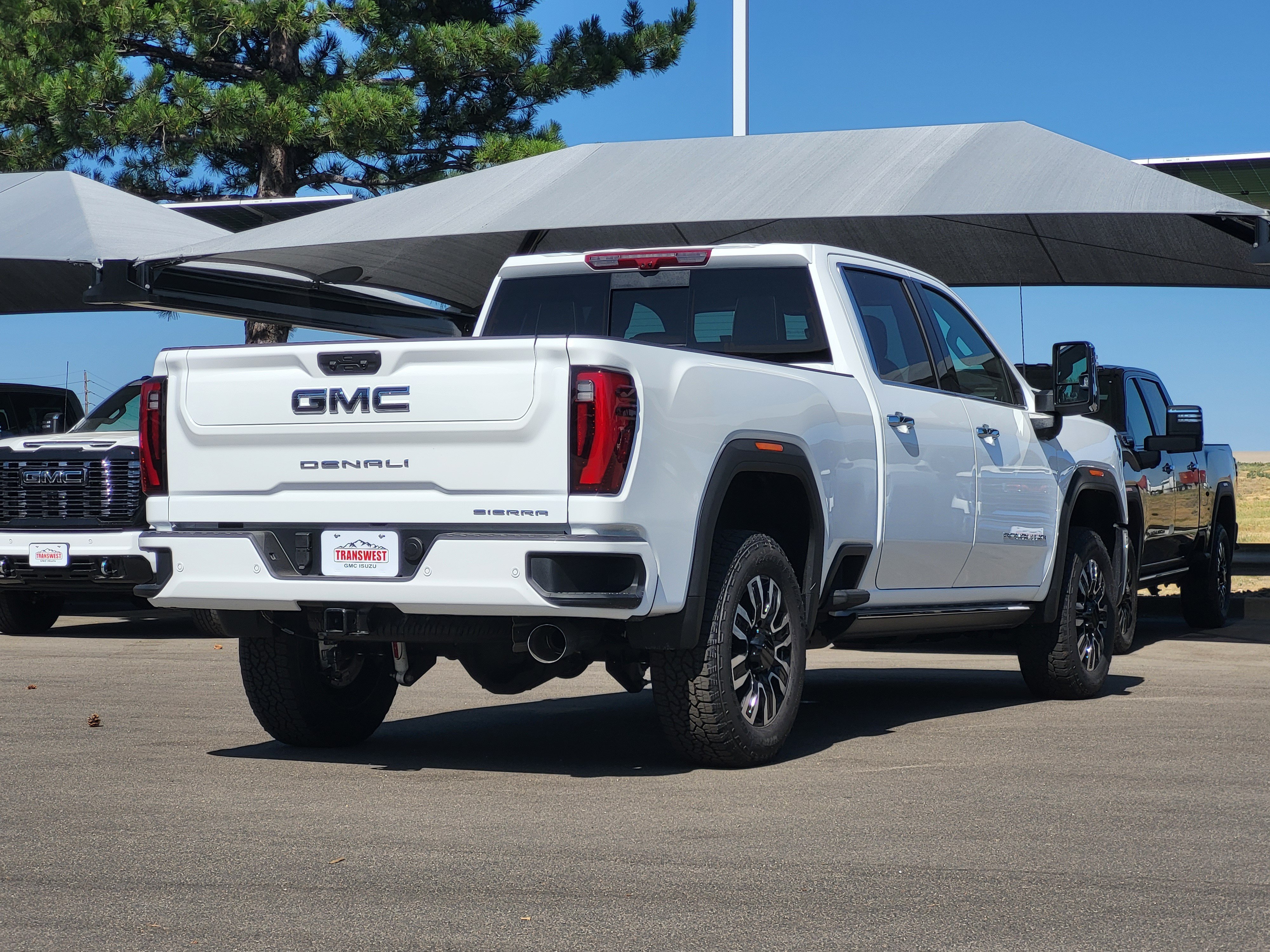 New 2026 Summit White GMC Denali Ultimate image 7