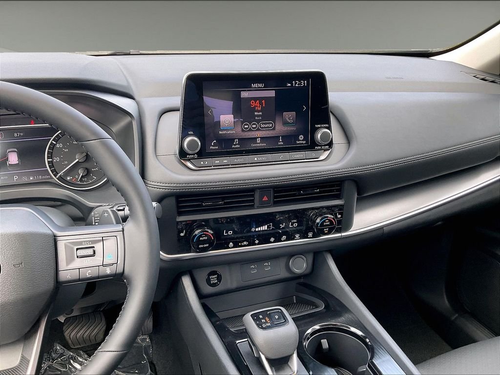 2026 Nissan Rogue Dark Armor - Photo 13