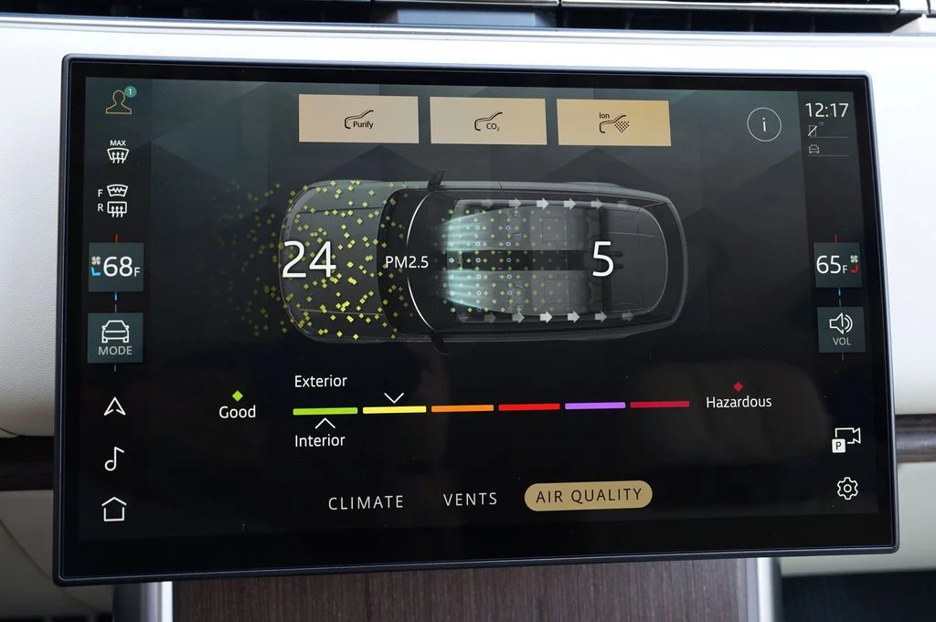 New 2026 Batumi Gold Land Rover SE image 23