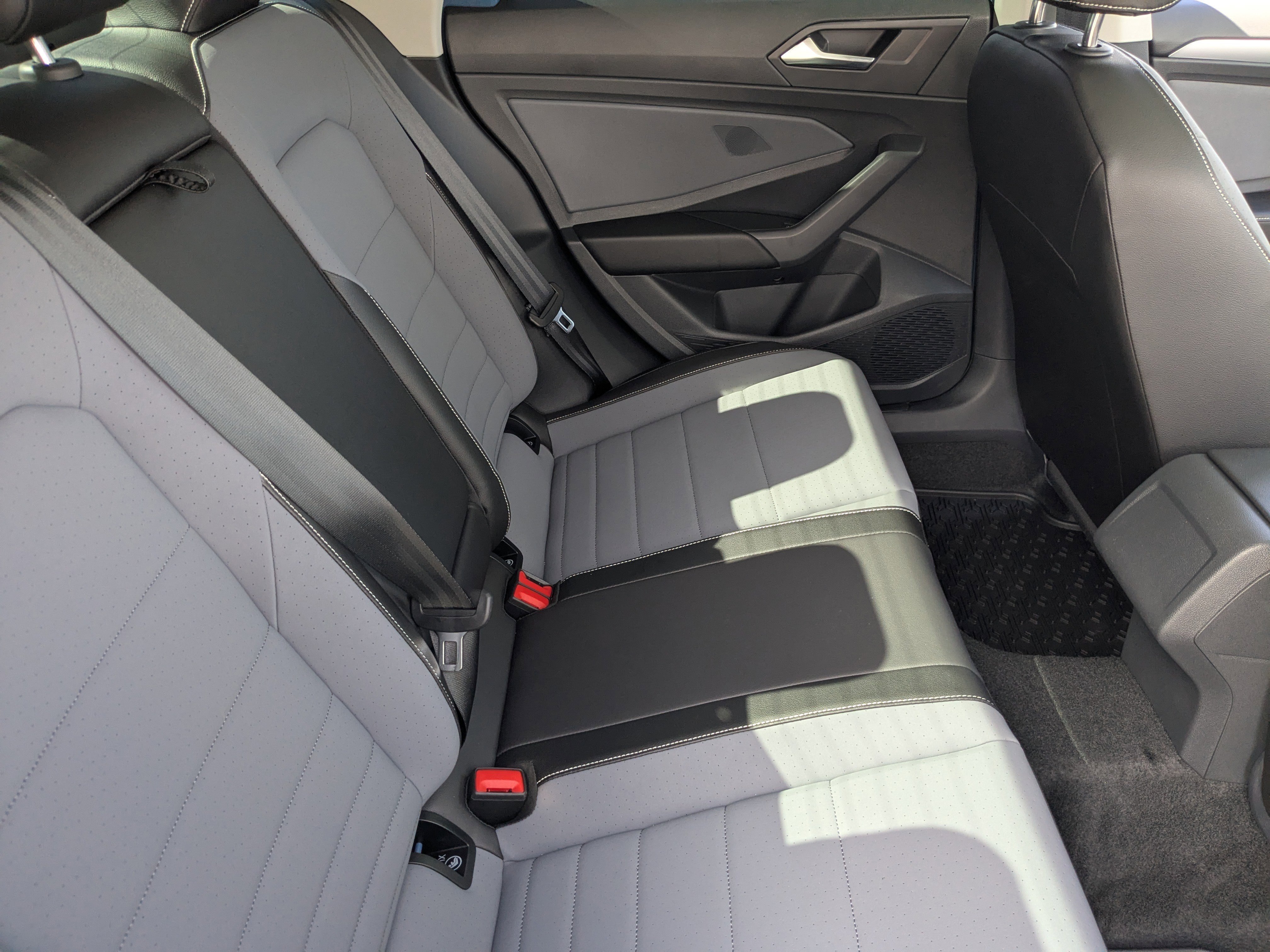2026 Volkswagen Jetta SE - Photo 9