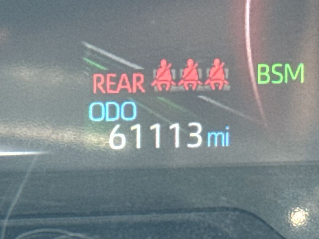 Used 2023 White Toyota XLE image 18