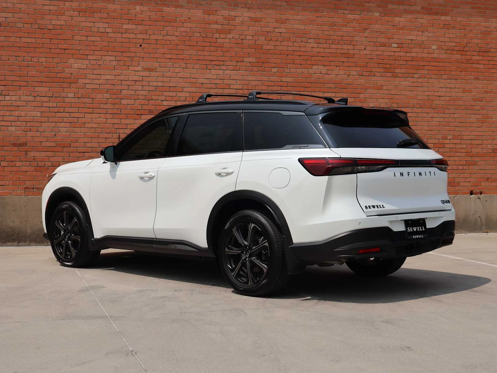 New 2027 2T RAD WHT INFINITI Autograph AWD image 13