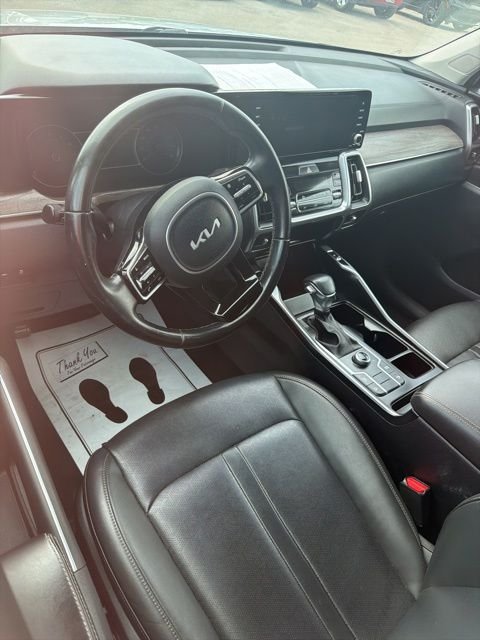 Used 2022 Silver Kia S image 15